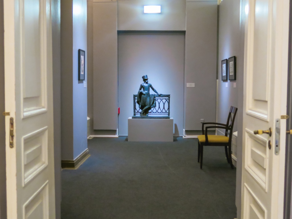 Пушкин ждет гостей в последнем зале экспозиции. Фото: Ирина Иванова.