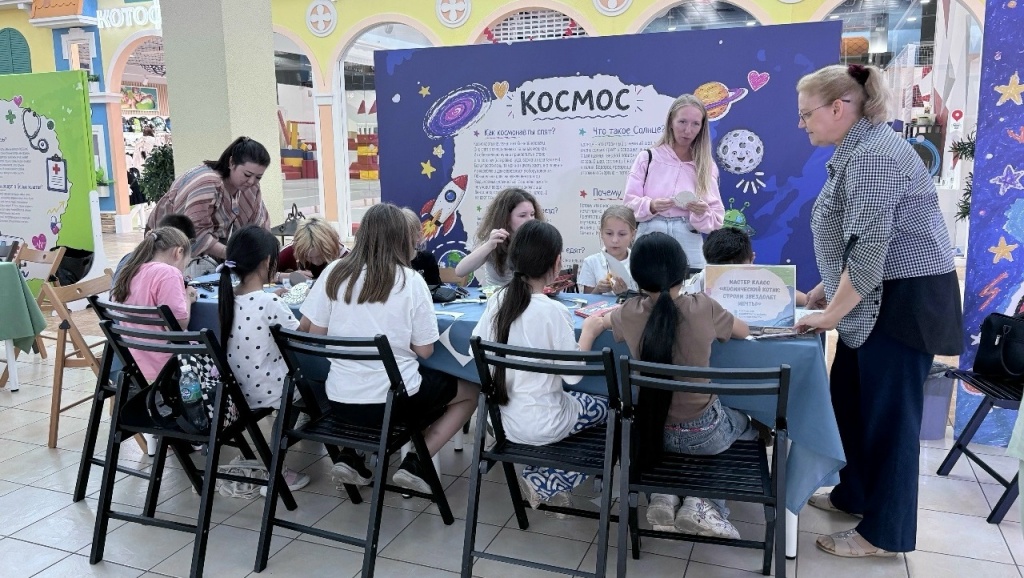 Фото: vk.ru/clubcbsvib. Правообладатель: Библиотеки Выборгского района. IiKN88vOosGvYXvi2sglLchPyVTwDsGFpeTHjRRMCy-VtXzvtLkwMEgrWvJK5Iw5ekt5edVhFQd9OUD00QCE07MS.jpg