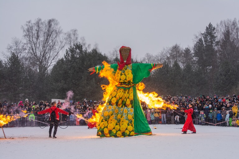 Масленица в Павловском парке. Фото предоставлено пресс-службой Музея-заповедника «Павловск». Правообладатель: ГМЗ «Павловск».