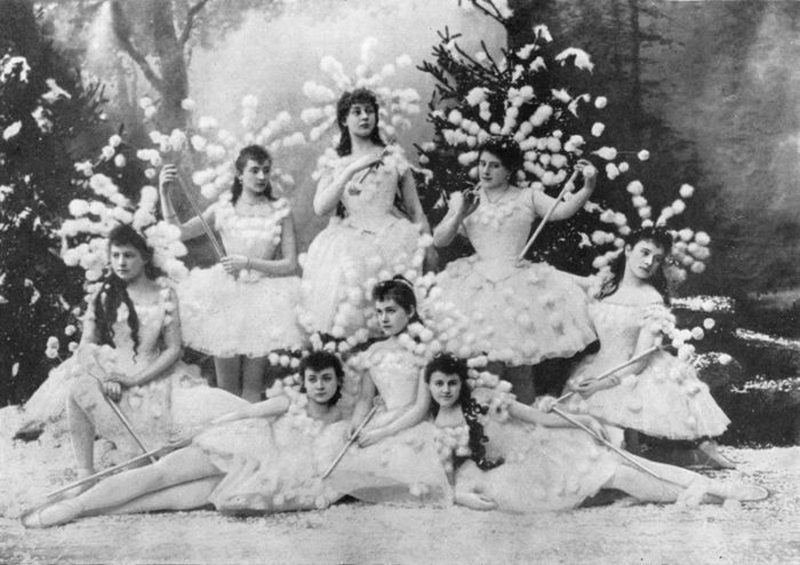Сцена из балета «Щелкунчик», Мариинский театр, 1892 г. Фото: www.mariinsky.ru