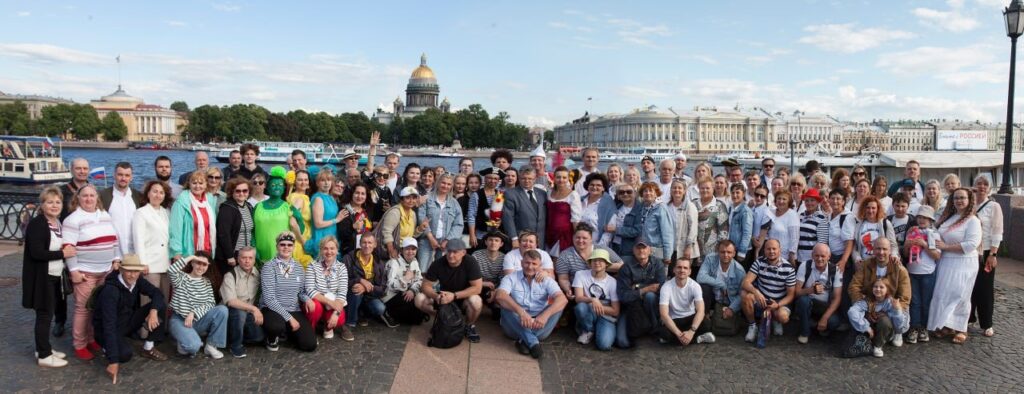 Правообладатель: Санкт-Петербургский театр глухих, domculturedeafspb.com. 