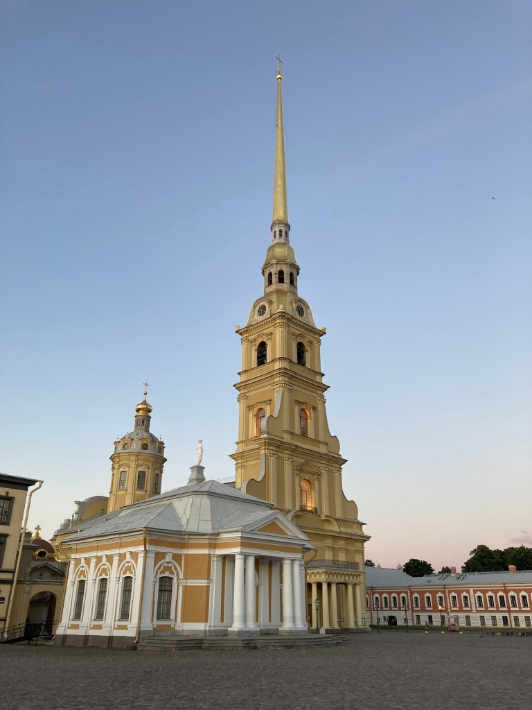 День Петропавловской крепости начнётся в 10:00 с праздничного богослужения в Петропавловском соборе. 