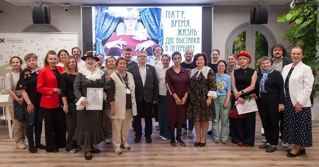 Открытие выставки живописи. Правообладатель: Дмитрий Мириленко / Санкт-Петербургский театр глухих. Открытие выставки живописи. Правообладатель: Дмитрий Мириленко / Санкт-Петербургский театр глухих.