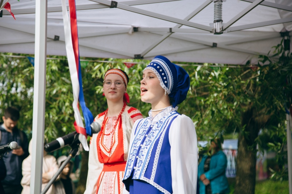 Правообладатель: Дом молодежи «Пулковец», vk.com/folkpiknik. Правообладатель: Дом молодежи «Пулковец», vk.com/folkpiknik.