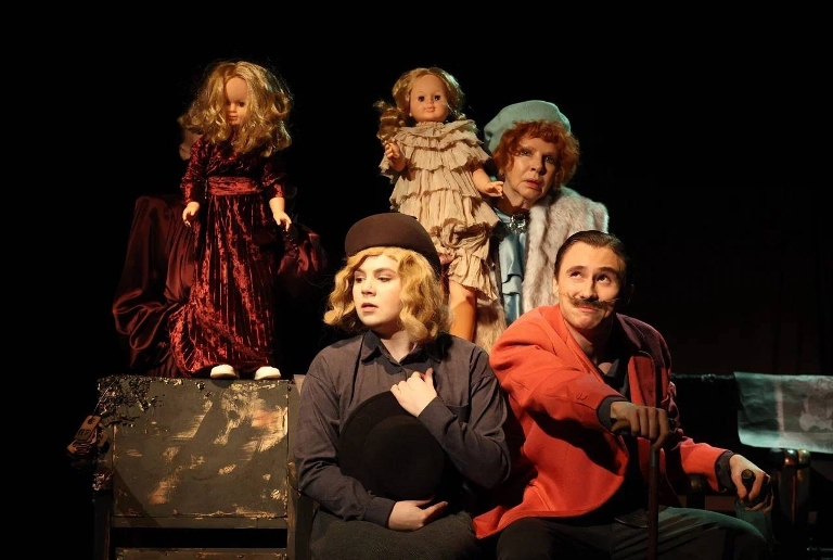 Санкт-Петербургский Театр юных зрителей им. А.А. Брянцева. Спектакль «На рассвете». Источник: vk.com/tyuzspb. Правообладатель: vk.com/tyuzspb. 