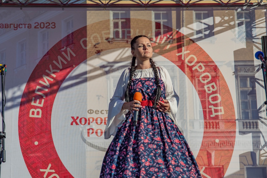 Певица Марья исполнила песни о победе и доме на исчезающих языках. Фото: Ирина Иванова. 