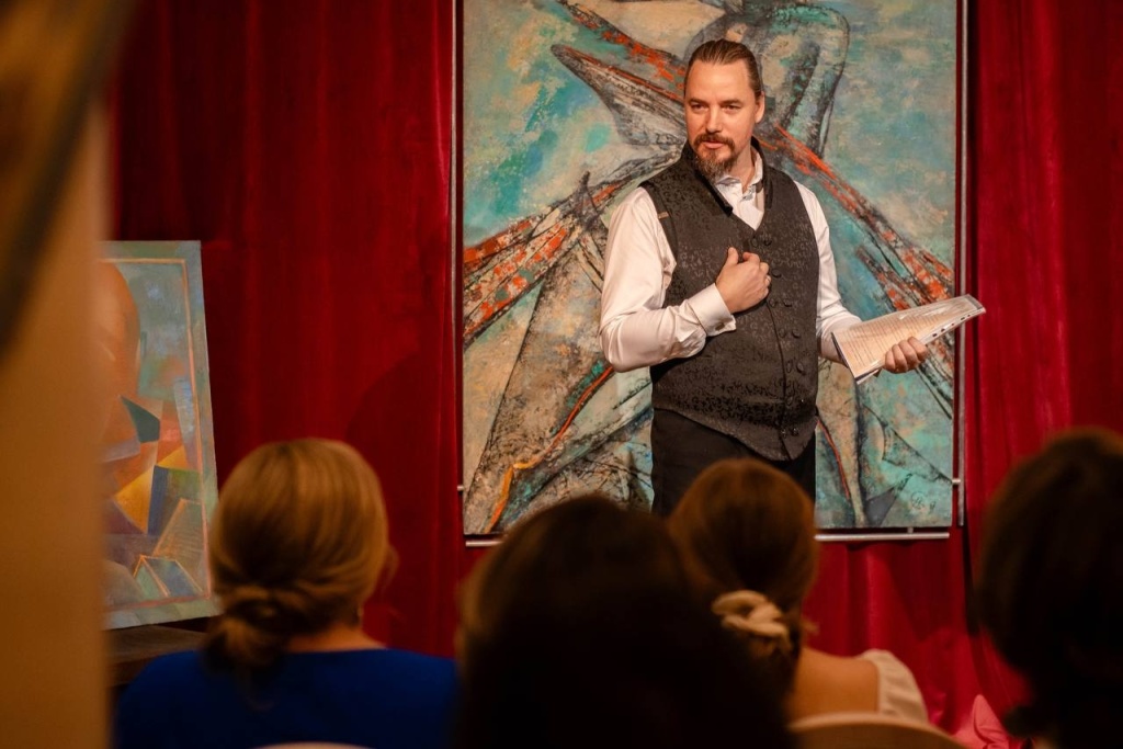 Фотографии предоставлены Арт-резиденцией А.В. Соловьева «Дом Ангелов». Фотографии предоставлены Арт-резиденцией А.В. Соловьева «Дом Ангелов».