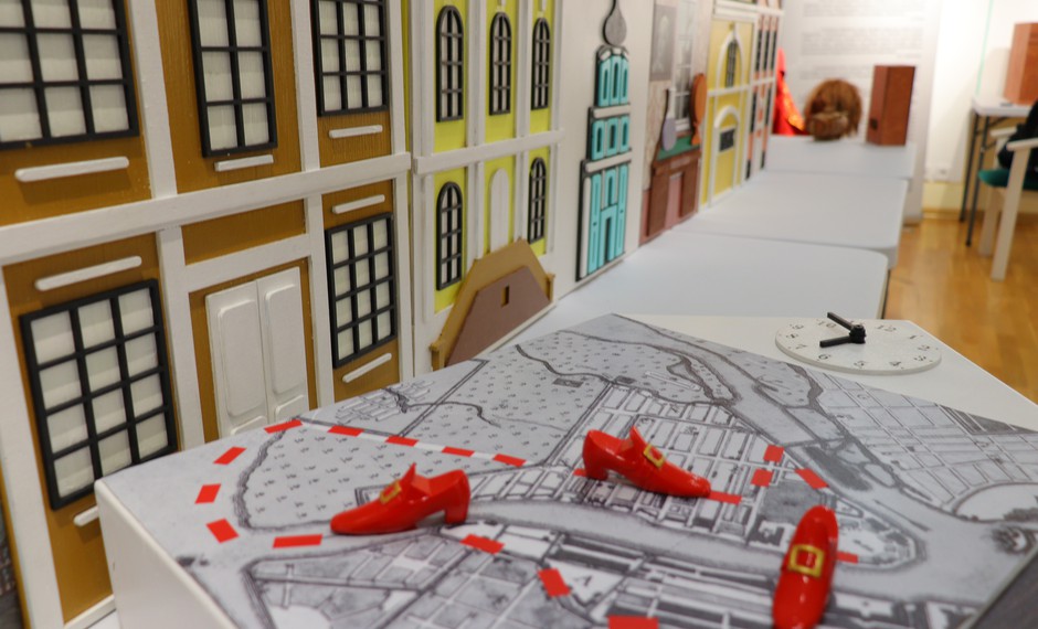 Правообладатель: библиотека «Точки зрения», gbs.spb.ru.