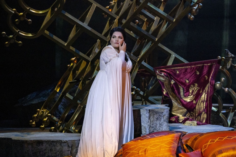 Хибла Герзмава в опере Джузеппе Верди «Отелло». Источник: mariinsky.ru. Автор: Наташа Разина. Правообладатель: mariinsky.ru. Хибла Герзмава в опере Джузеппе Верди «Отелло». Источник: mariinsky.ru. Автор: Наташа Разина. Правообладатель: mariinsky.ru.