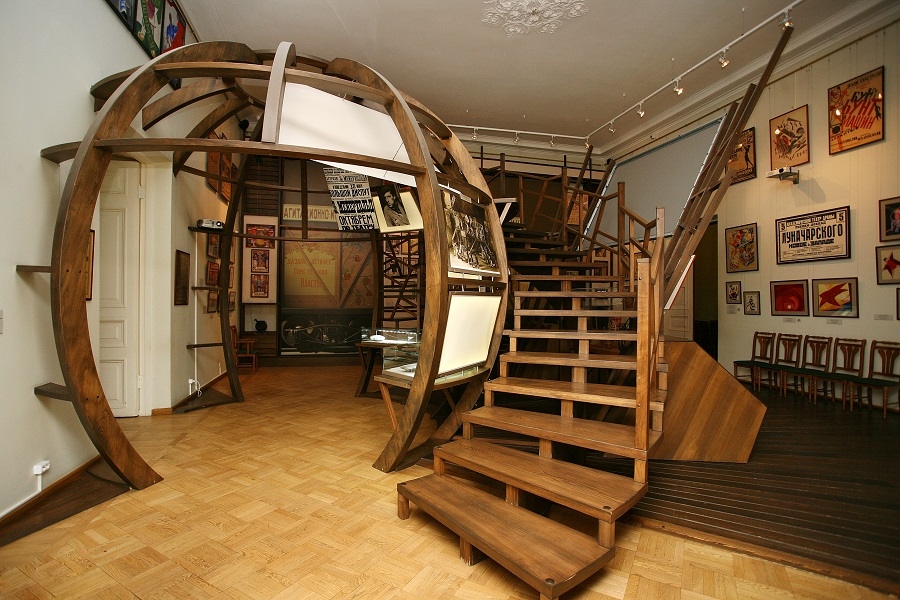 Правообладатель: музей театрального и музыкального искусства.