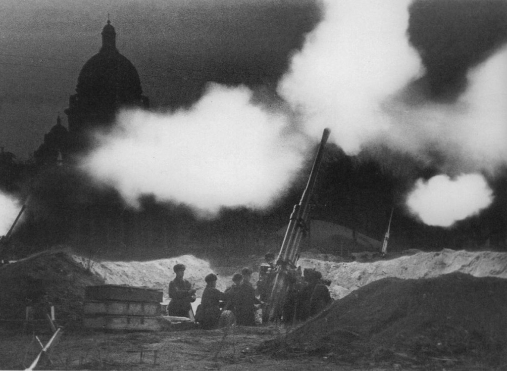 Ленинград, 10 января 1944. Ленинград, 10 января 1944.