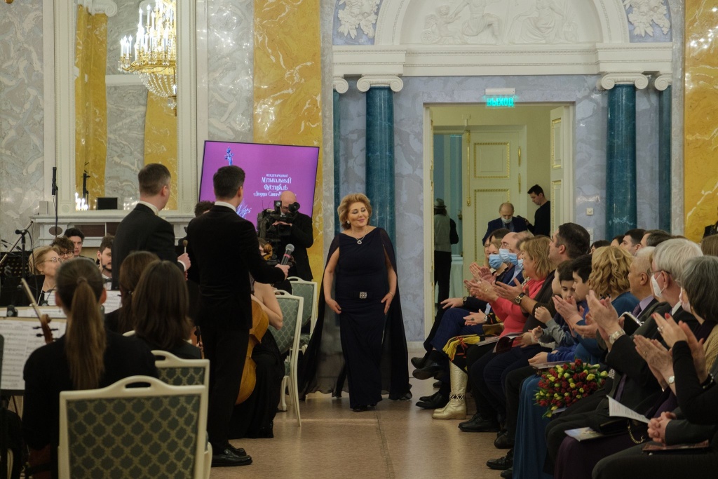 Правообладатель: фонд «Дворцы Санкт-Петербурга». Правообладатель: Мария Сафарьянц.