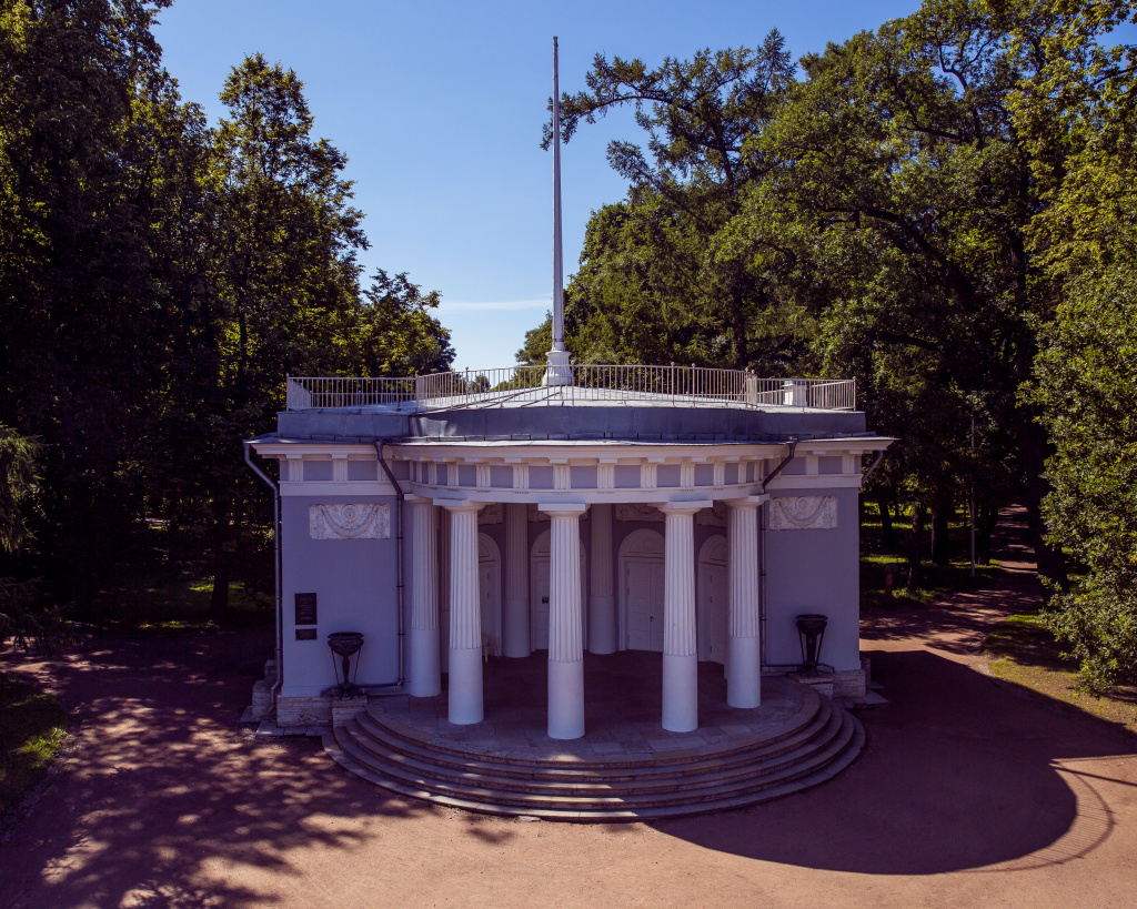 «Павильон под флагом» на Елагином острове. Фото: elaginpark.org.