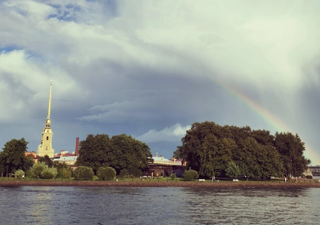 Правообладатель изображения: пресс-служба СПб ГО ВООПИК. Символы города.jpg