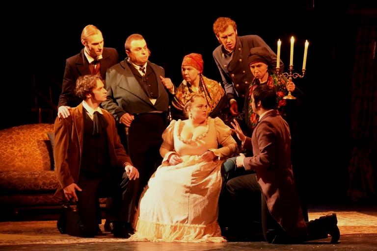 Могилёвский областной драматический театр (Беларусь). Спектакль «Женитьба. Фантасмагория». Фото предоставлено пресс-службой Театра-фестиваля «Балтийский дом». Правообладатель: оргкомитет фестиваля «Встречи в России». 