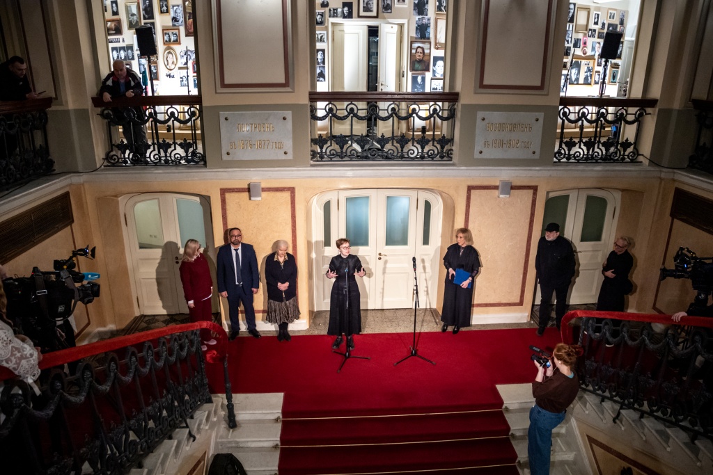 На церемонии открытия исталляции. На церемонии открытия исталляции.