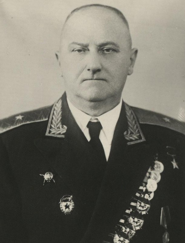 Правообладатель: goskatalog.ru/portal/#/collections?id=20192713>. Родионов.jpg