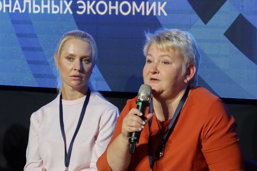 Руководитель Регионального Центра развития кинопроизводства (Мурманск, Россия) Светлана Солдатова. Фото: Ирина Иванова. Правообладатель: Институт культурных программ. кино в лофте Ирина Иванова-1283.jpg