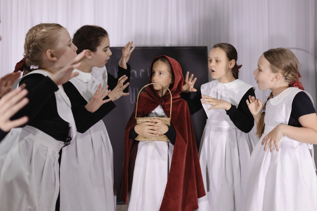 «Красная Шапочка». Правообладатель: oneginaward.ru. Красная Шапочка. Театр Стрекоза.jpg