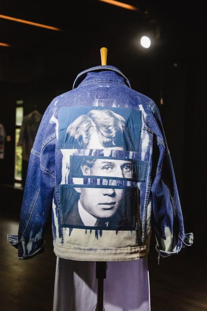 «Есенин – это модно».