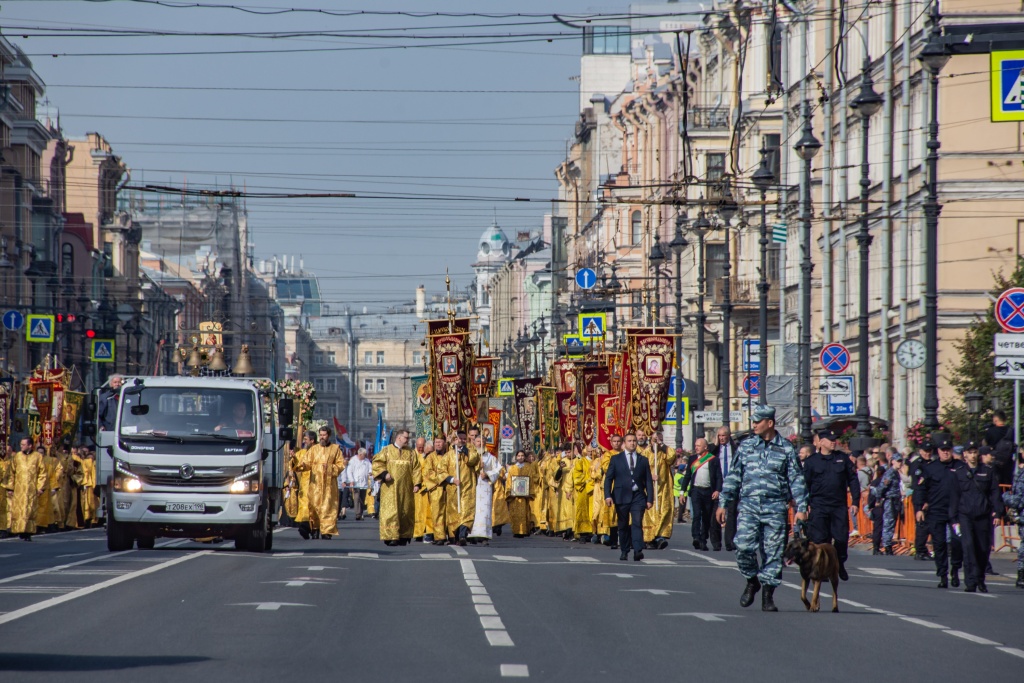 Общегородской праздничный крестный ход. Фото: Ирина Иванова.