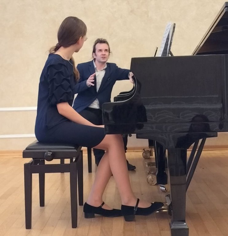 Мастер-класс. Правообладатель фото: Ресурсный методический центр развития образования в сфере культуры и искусства Санкт-Петербургского государственного бюджетного учреждения дополнительного профессионального образования «Институт культурных программ». Мастер-класс. Правообладатель фото: Ресурсный методический центр развития образования в сфере культуры и искусства Санкт-Петербургского государственного бюджетного учреждения дополнительного профессионального образования «Институт культурных программ».