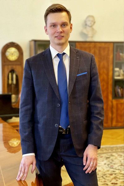 •	Заместитель председателя Комитета по культуре Санкт-Петербурга Станислав Молдованов 