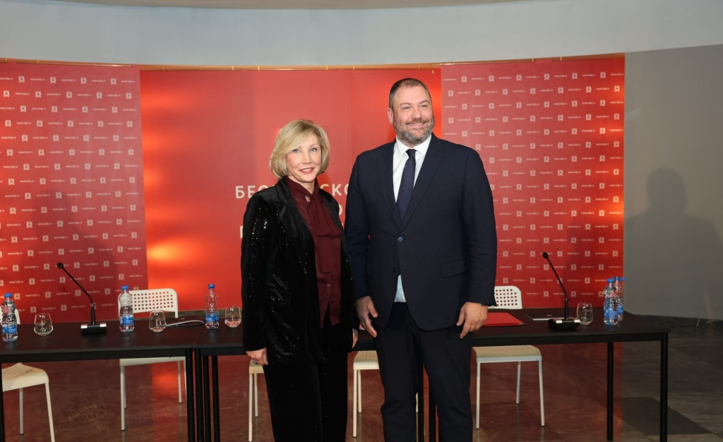 Директор БДТ Татьяна Архипова и директор Белградского драматического театра Юг Радивоевич. Директор БДТ имени Товстоногова Татьяна Архипова и директор Белградского драматического театра Юг Радивоевич.