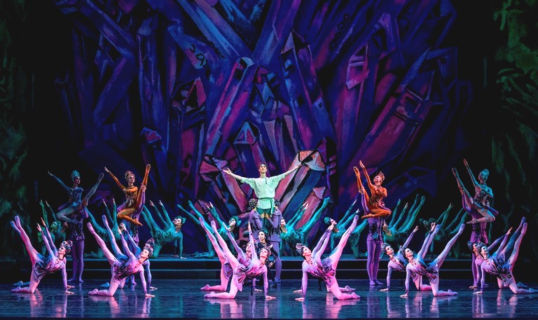 Балет Прокофьева «Каменный цветок» (2023). Фото предоставлено пресс-службой Мариинского театра. Автор: Наташа Разина. Правообладатель: Мариинский театр.