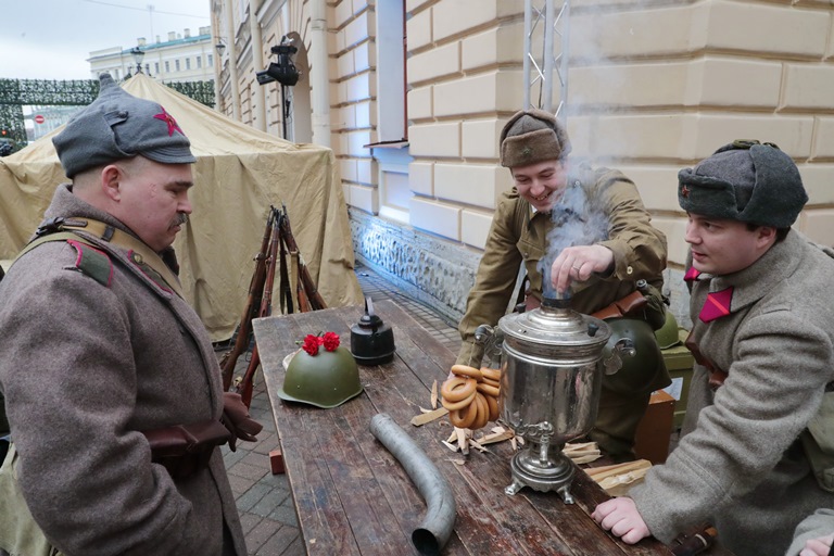 Молодежная акция памяти «900 дней и ночей». Источник: gov.spb.ru. Правообладатель: gov.spb.ru.