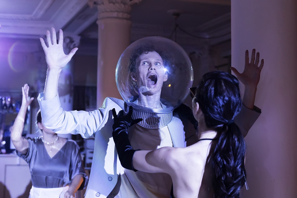 Правообладатель: Театр «На Литейном», naliteinom.ru. Правообладатель: Театр «На Литейном», naliteinom.ru.