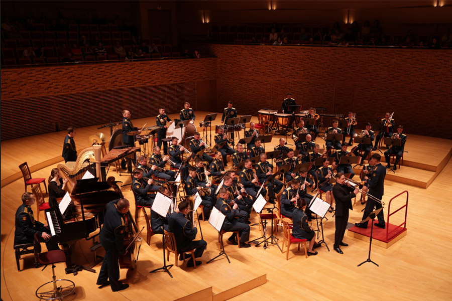 len_military_orchestra.jpg