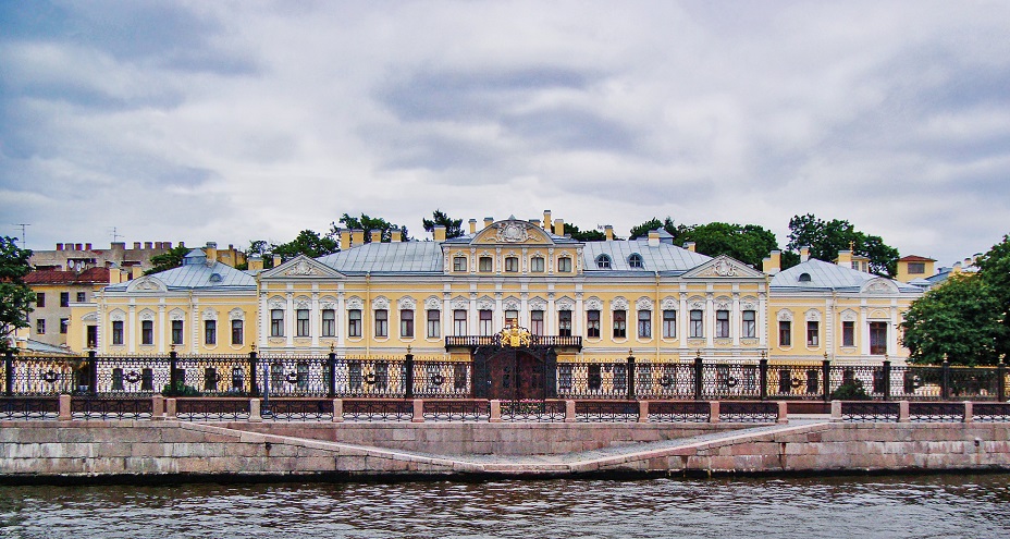 Шереметевский дворец. Шереметевский дворец.