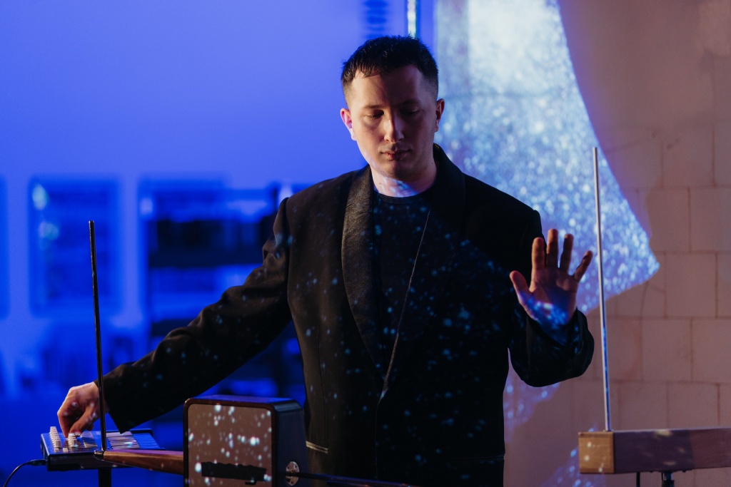 Правообладатель: Центр современного искусства имени Сергея Курёхина.