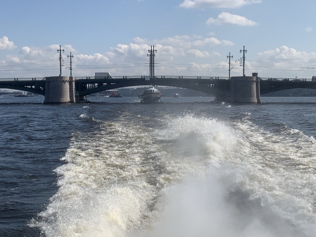 Между Петербургом и Кронштадтом будет ежедневно осуществляться 16 рейсов. Фото: Елена Казачинская. 