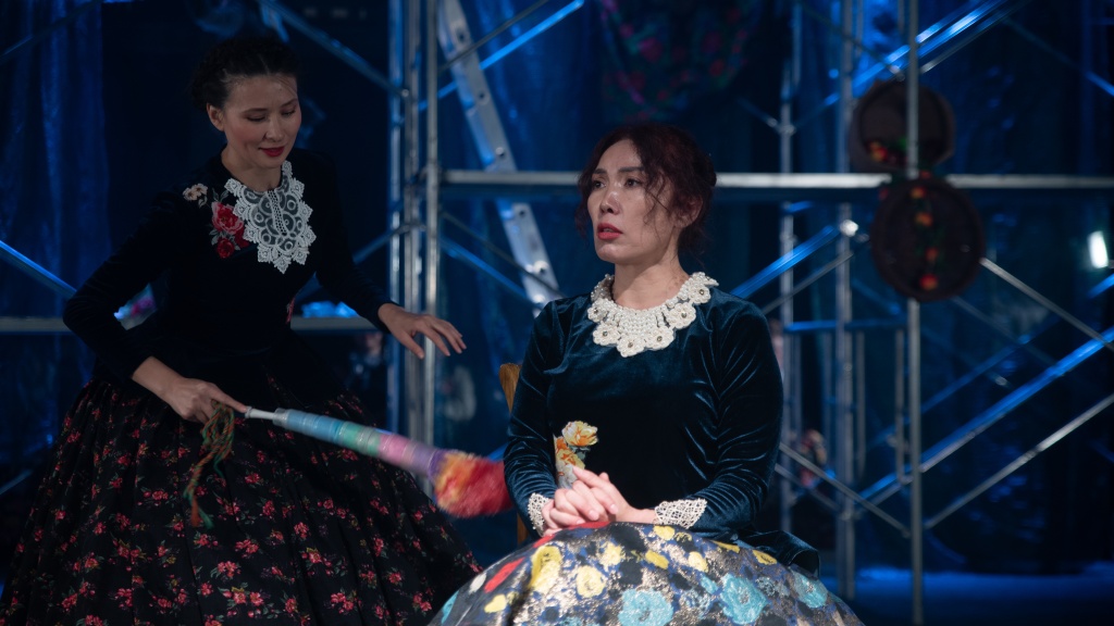 Спектакль «Дядюшкин сон» Городского драматического театра имени А. Умуралиева (Киргизия, Бишкек). Спектакль «Дядюшкин сон» Городского драматического театра имени А. Умуралиева (Киргизия, Бишкек).