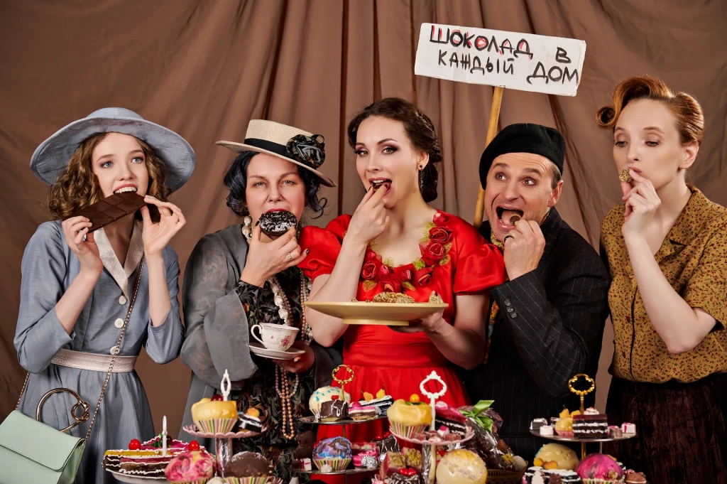 Сцена из мюзикла «Шоколад». Правообладатель: продюсерский центр InterTeatr. Правообладатель: Продюсерский центр «InterTeatr».