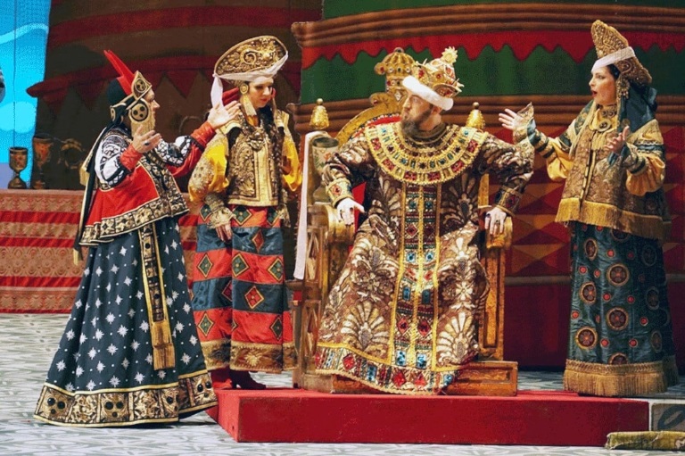 Мариинский театр. Сцена из оперы Римского-Корсакова «Сказка о царе Салтане». Источник: vk.com/mariinsky. Правообладатель: vk.com/mariinsky. 