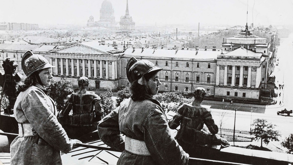 Эрмитаж в осаждённом Ленинграде. Эрмитаж в осаждённом Ленинграде.