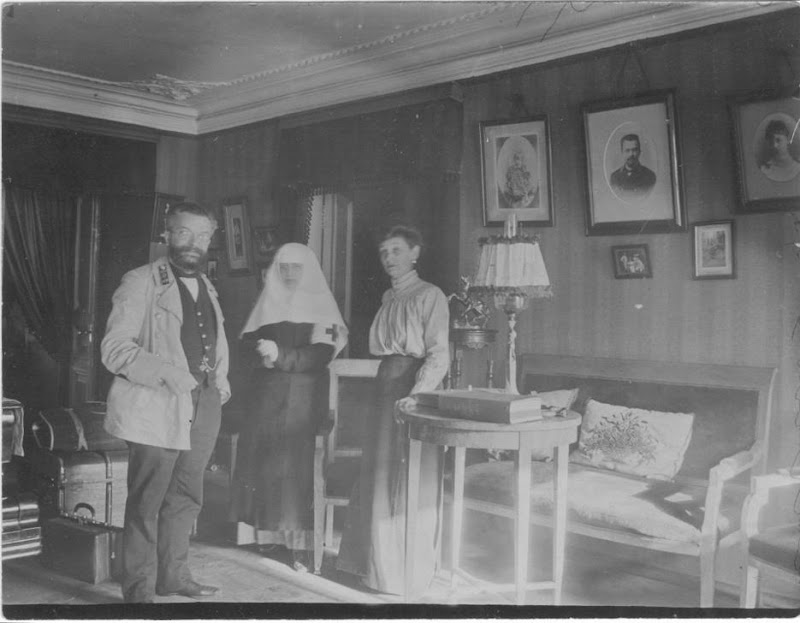 Григорий Никифорович, Вера Григорьевна и Александра Артемьевна..jpg