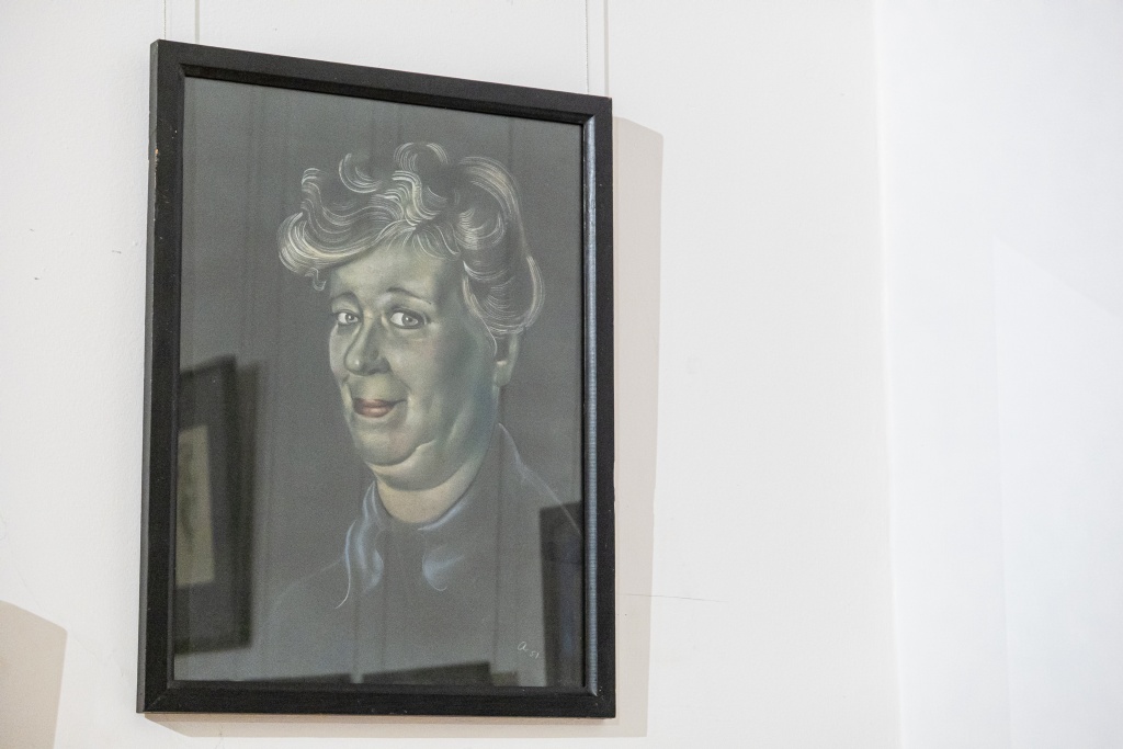 Портрет Фаины Раневской. Автор - Николай Акимов. Фото: Ирина Иванова. Правообладатель: Институт культурных программ. 