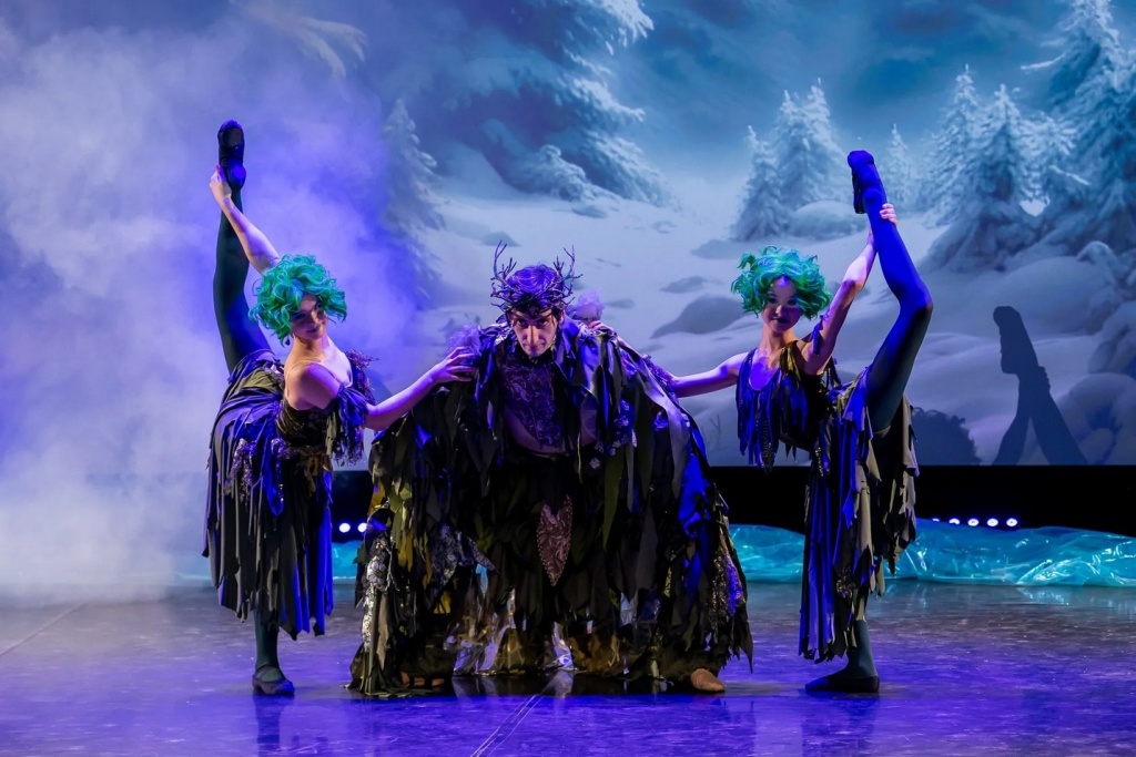 Сцена из балета «Сказка о заколдованной принцессе». Фотографии предоставлены НК Творческое содружество «Маэстро». Сцена из балета «Сказка о заколдованной принцессе». Фотографии предоставлены НК Творческое содружество «Маэстро».