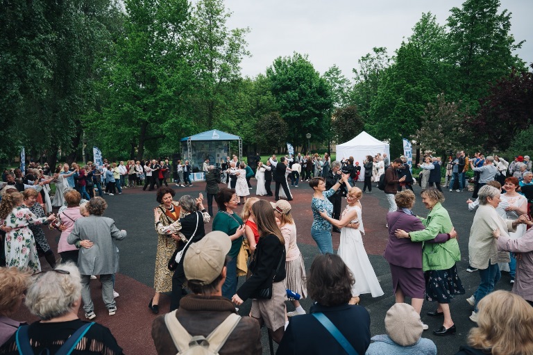 «Городские танцевальные веранды». Источник: gov.spb.ru. Правообладатель: gov.spb.ru. «Городские танцевальные веранды». Источник: gov.spb.ru. Правообладатель: gov.spb.ru.