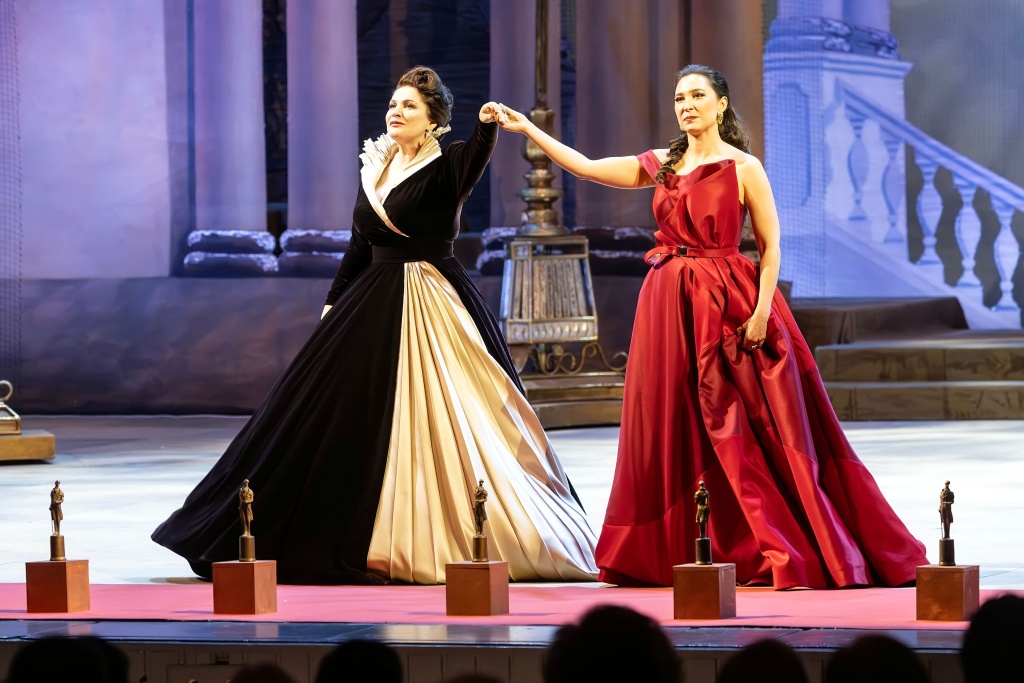 Хибла Герзмава и Полина Шароварова. Хибла Герзмава и Полина Шароварова.