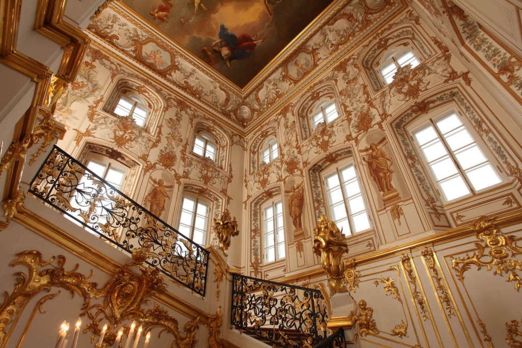 Большой петергофский дворец. Правообладатель: ГМЗ «Петергоф».