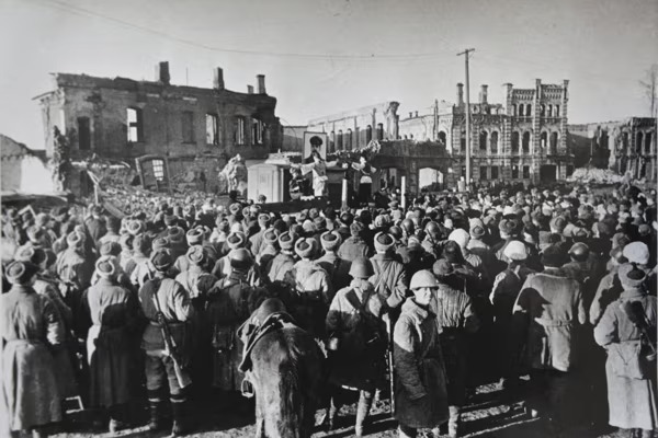 Фёдор Львович рассказал о своём горьком опыте поражения, о гибели как солдата и как личности. 