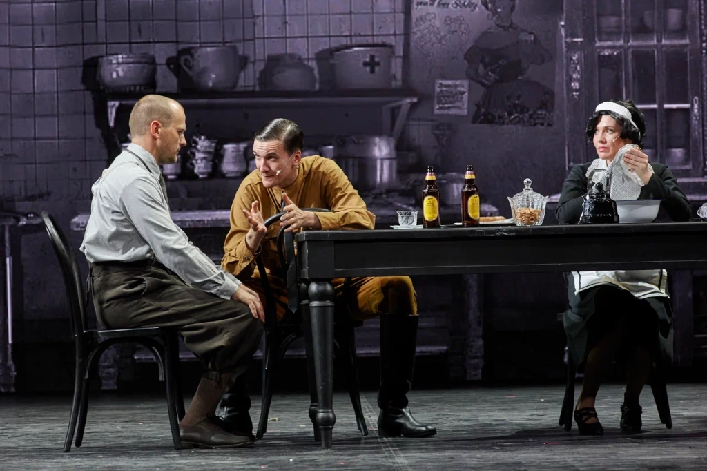 «Перед рассветом».