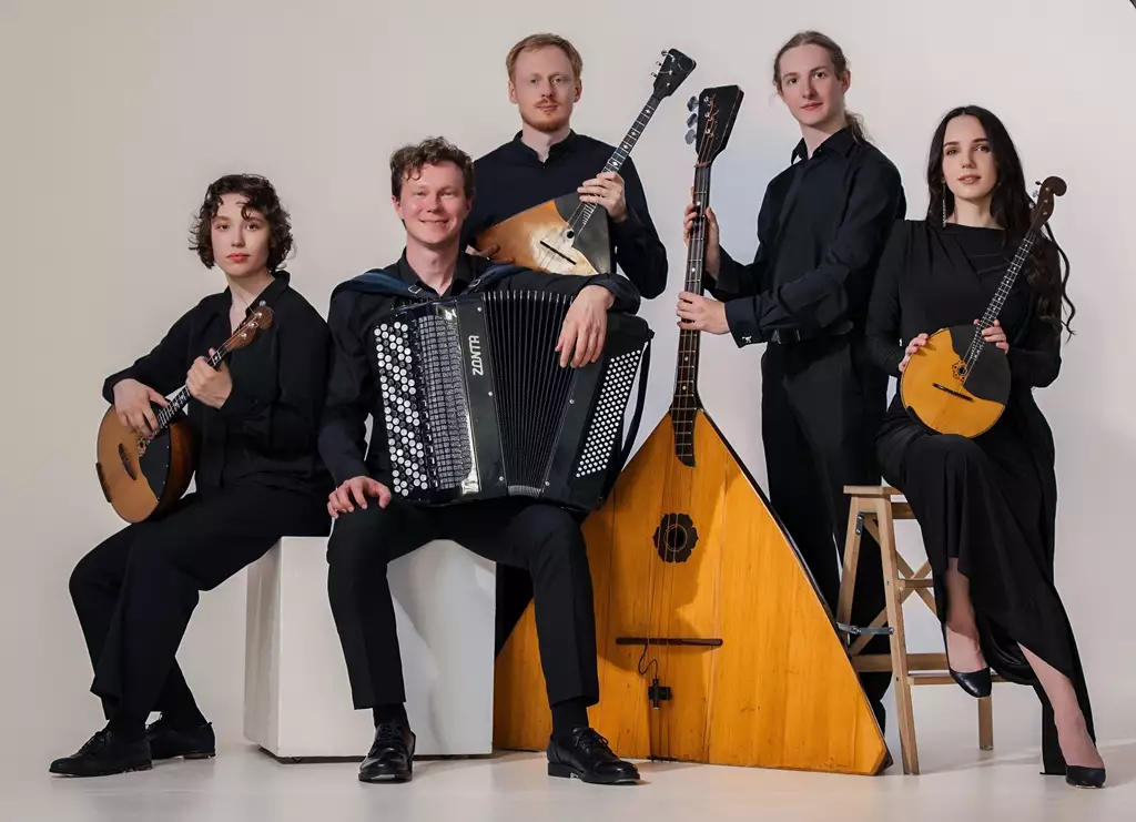 Правообладатель: ансамбль «Север-квинтет» / МЦБС им. М.Ю. Лермонтова.