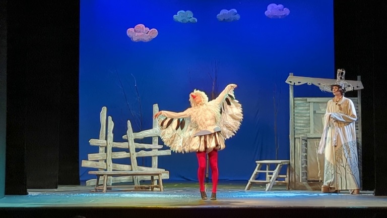 Вышневолоцкий областной драматический театр. Спектакль «Не улетай». Фото предоставлено пресс-службой фестиваля «Волшебный фонарик». Правообладатель: Оргкомитет фестиваля.