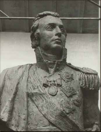 Памятник Кутузову в Калининграде.